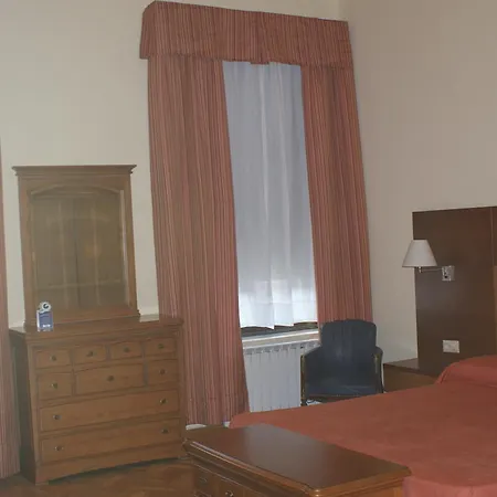Gran Balneario فندق بانيوس دي مونتيمايور